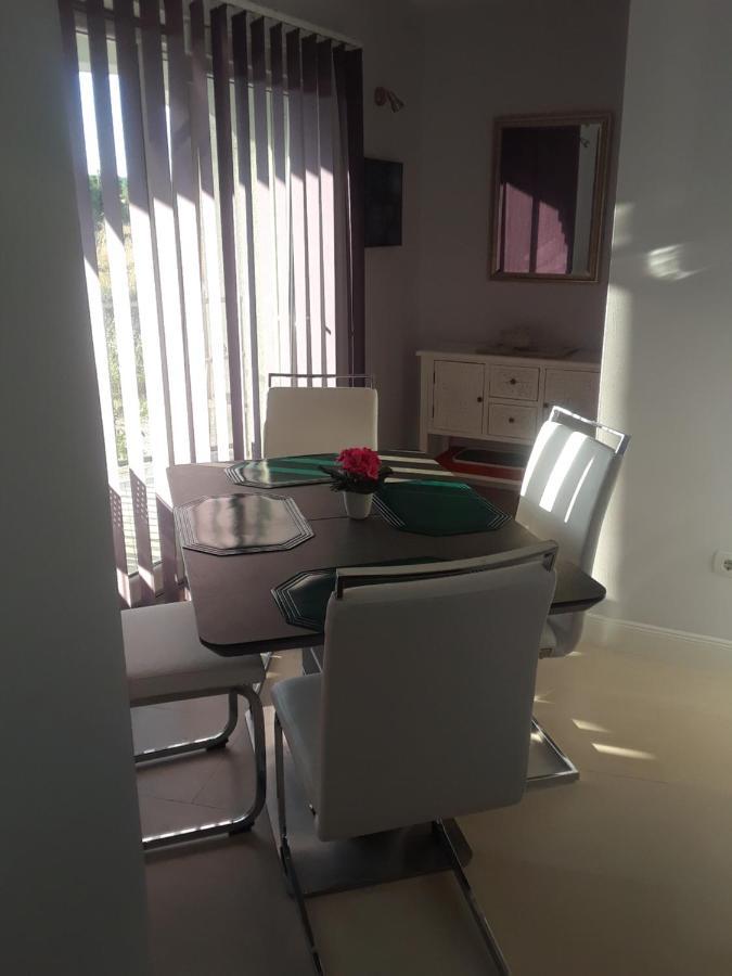 New Kosljun Apartment Short Walk To Beach المظهر الخارجي الصورة